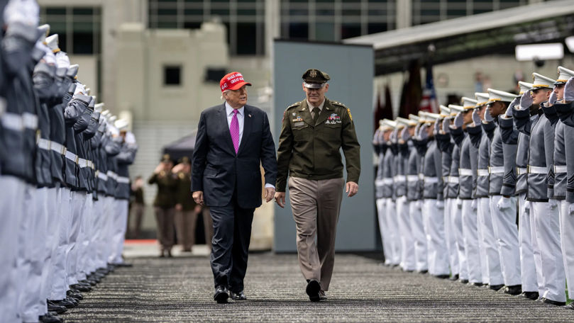 Пентагон хочет потратить 1,5 трлн долларов, чтобы создать "Золотой флот" и ИИ-армию.