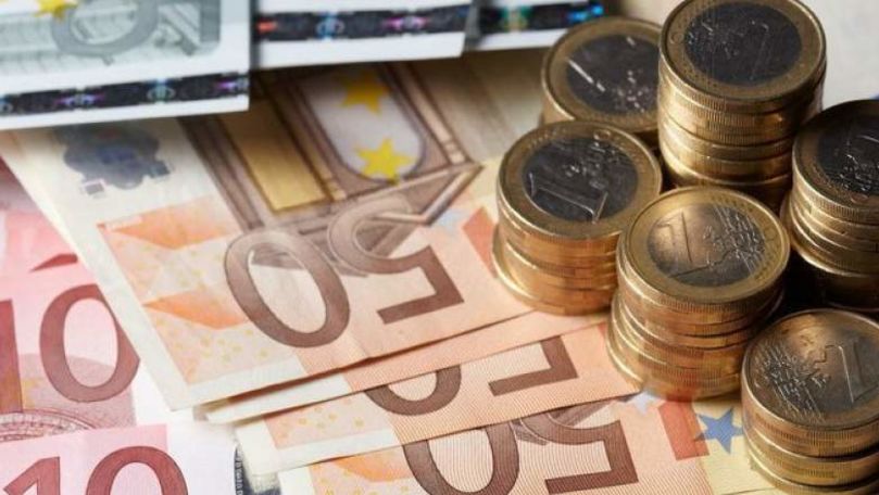 Curs valutar 25 aprilie 2019: Cât valorează un euro și un dolar