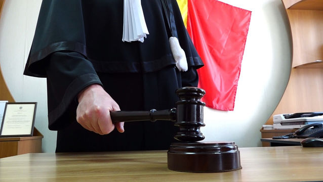 CSM condamnă violența în instanțe și cere protecție pentru magistrați