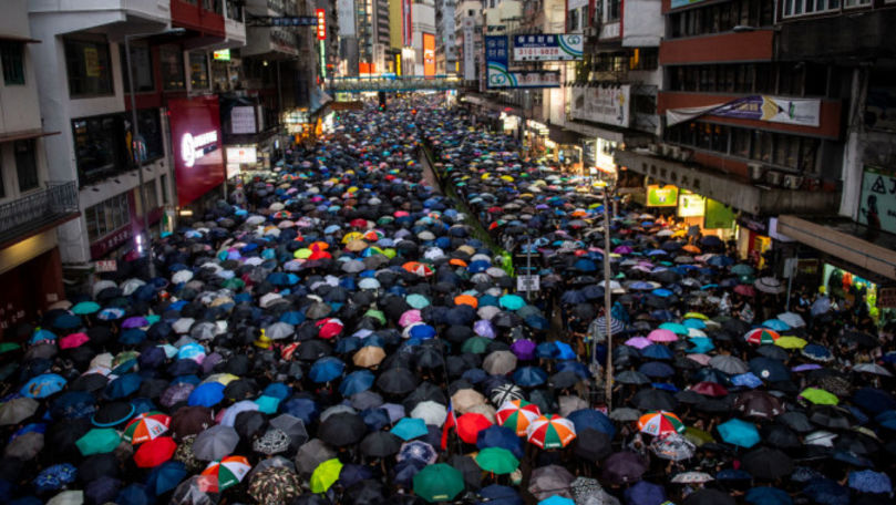 Marșul Umbrelelor: 1,7 milioane de manifestanți în Hong Kong
