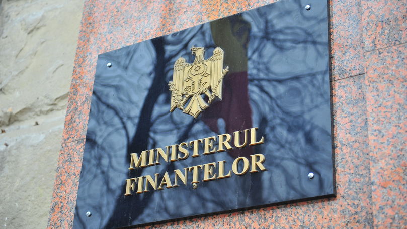 Ministerul Finanțelor a semnat cu 8 bănci contractele de recreditare