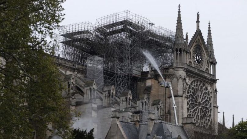 Catedrala Notre-Dame este și acum în pericol de a se prăbuşi
