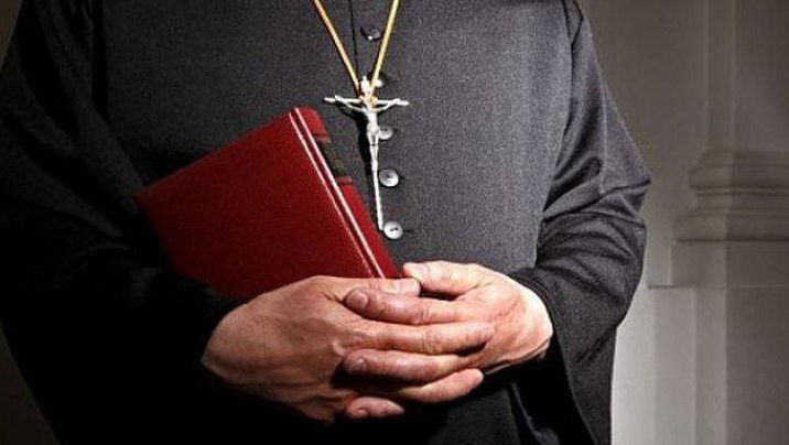 Preotul acuzat de pedofilie a primit 30 de zile de arest