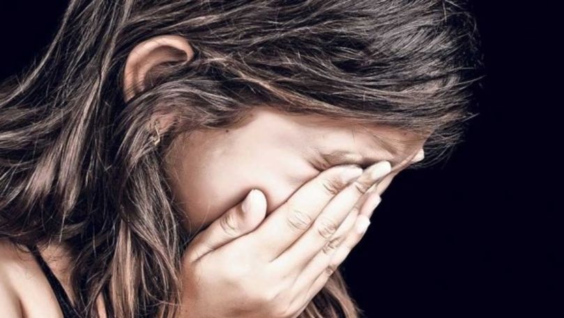 Copilă de 15 ani, violată de un consătean la Hâncești. Tânărul, reținut