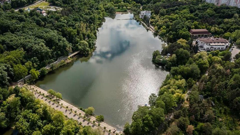 Două zile de căutări: O persoană s-a înecat într-un lac din Capitală