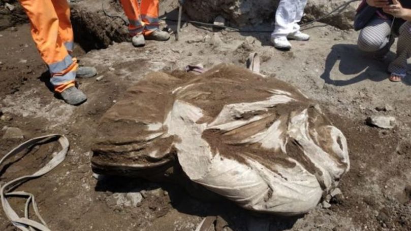 Statuie a unui războinic dac, descoperită la Roma. Cum a ajuns în pământ