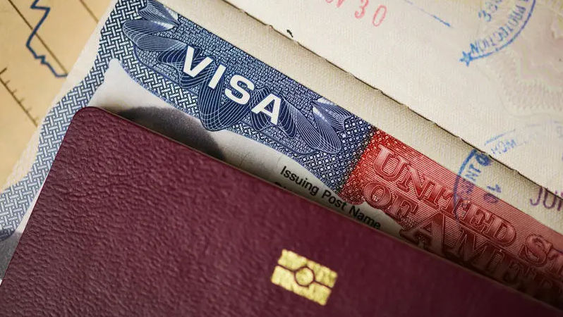 Cetățenii români din R. Moldova ar putea călători în SUA fără viză
