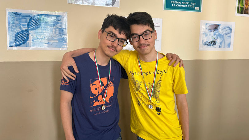 Doi moldoveni, medaliați cu aur la Olimpiada de Matematică din Italia