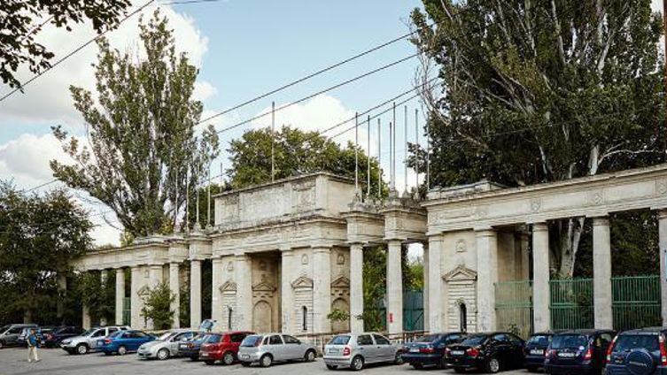 Санду промульгировала Закон о продаже Республиканского стадиона.