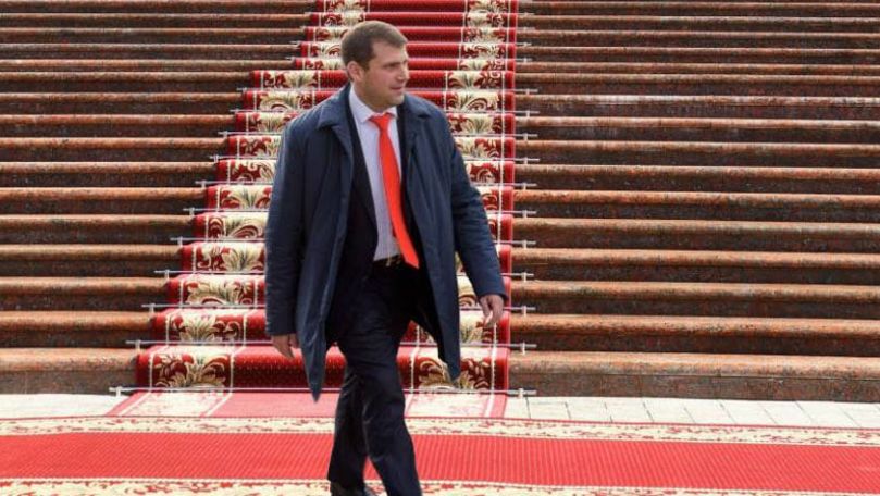 Шор обратился к политикам и добавил отфотошопленные снимки.