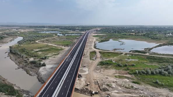 România a inaugurat un pod rutier de 1,3 km, aproape de R. Moldova