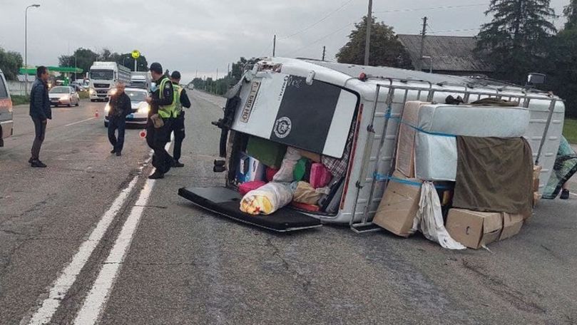 Un microbuz cu moldoveni s-a răsturnat în Ucraina: Primele imagini