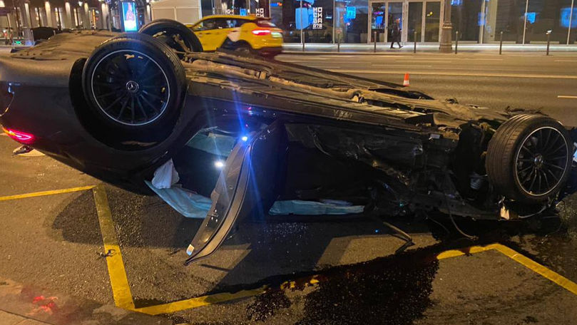 Accident grav la Moscova: Angajatul unei spălătorii a furat un Mercedes