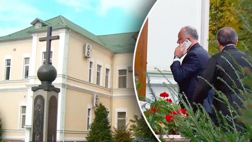Игорь Додон замечен у входа в митрополию Молдовы.