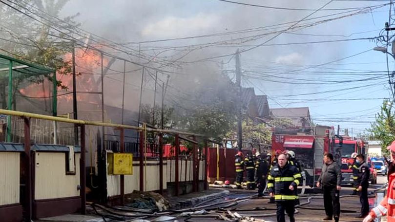 România: Șase locuinţe şi anexe ale acestora au fost cuprinse de flăcări