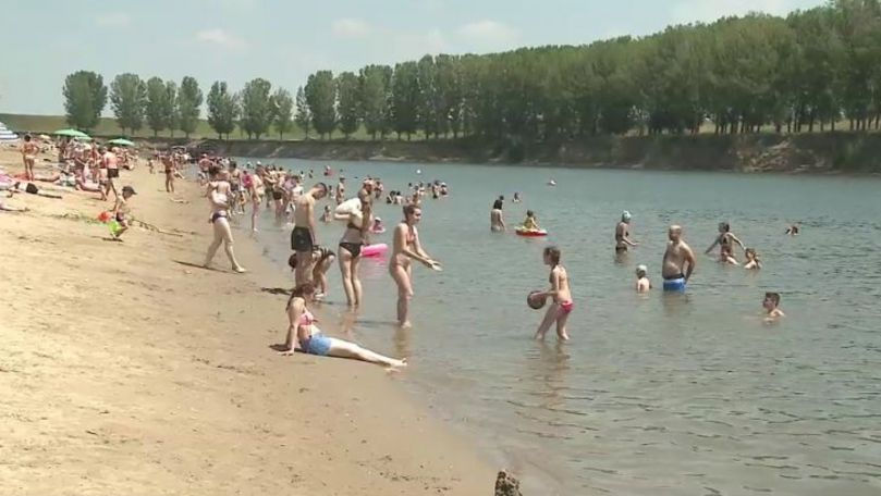 Cât costă o vacanță la Vadul lui Vodă și una pe litoralul Mării Negre
