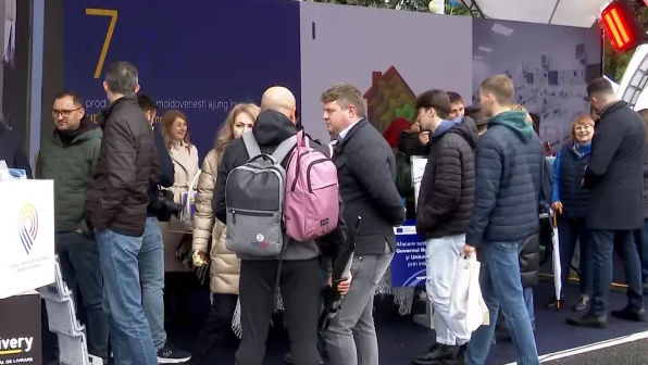 Frigul nu i-a speriat pe cetățenii care au sărbătorit ziua de 9 Mai