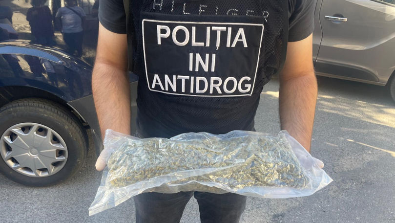 Droguri aduse în Moldova prin contrabandă, ridicate de ofițerii Antidrog