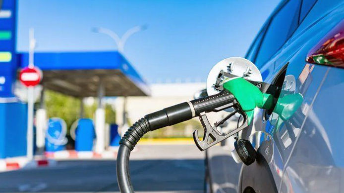 Săptămâna începe cu ieftiniri: ANRE publică noile prețuri la carburanți