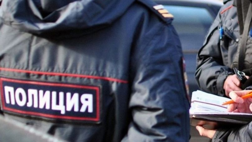Сейчас полицейские разыскивают «бизнесмена». 
