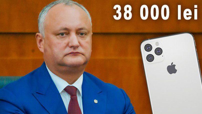 Dodon are un telefon mobil care face cât 13 salarii medii din Moldova