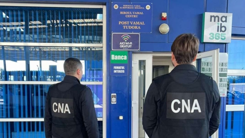 Un inspector vamal, cercetat de CNA: A cerut mită de la un voluntar