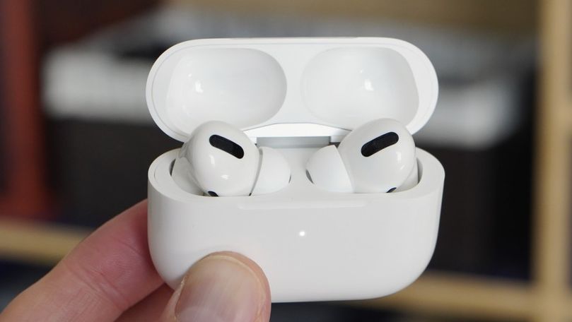 Apple, nevoită să dubleze producția de AirPods din China
