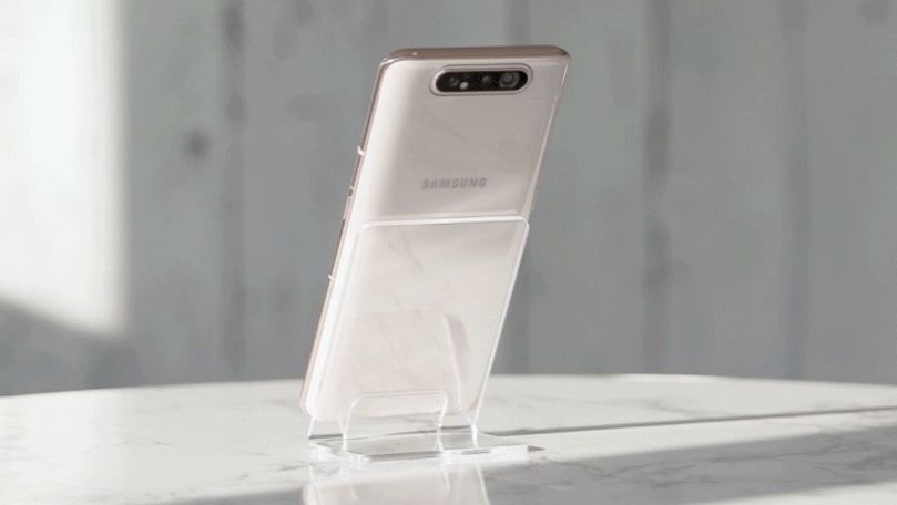 Samsung lansează A80, primul său smartphone cu cameră rotativă