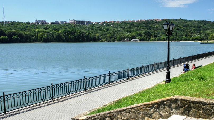 Зноем завершается рабочая неделя в Молдове.