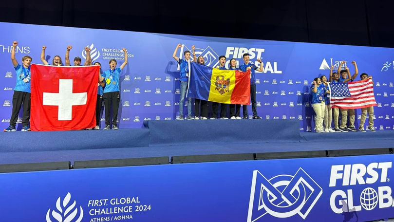 Elevii moldoveni au primit două medalii de aur la First Global Challenge