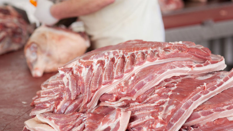 Высокий риск чумы свиней: населению запрещено покупать мясо из соседних стран.