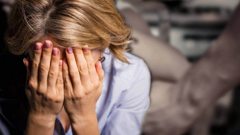 Expert: Violența domestică e întreținută de indiferența autorităților