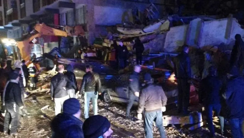 В Сирии погибли 42 человека при землетрясении в Алеппо, Хаме и Латакии.