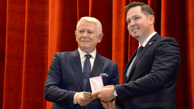 Teodor Meleșcanu și Radu Albot, decorați cu medalia Meritul Diplomatic