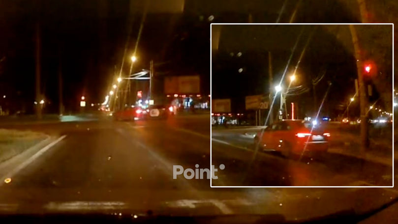 В Кишинёве водитель проигнорировал красный сигнал светофора и стал виновником ДТП.