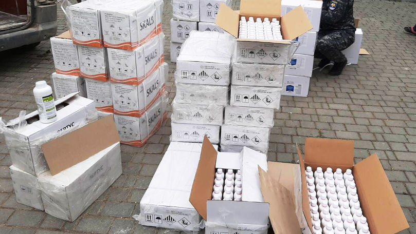 Țigări, alcool și substanțe toxice, găsite de vameși. Unde erau ascunse