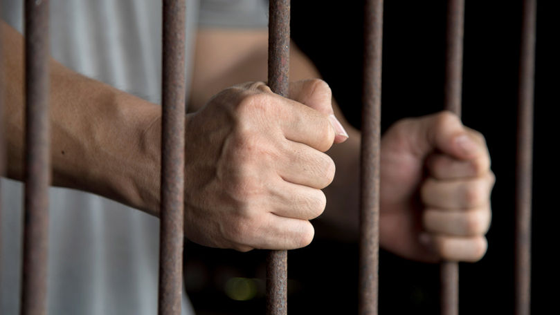 Un tânăr, condamnat la ani grei de închisoare după ce a violat o bătrână