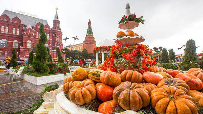 Piața Roșie de la Moscova s-a transformat într-un adevărat iarmaroc