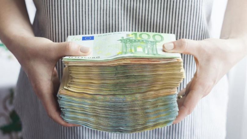 O moldoveancă a moștenit 1 milion de euro în Italia. Reacția familiei