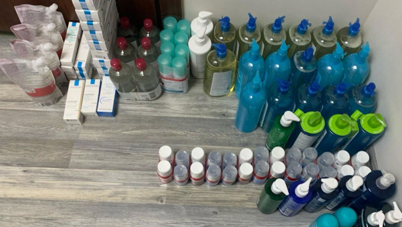 Produse cosmetice și de îngrijire, descoperite de vameșii de la Leușeni