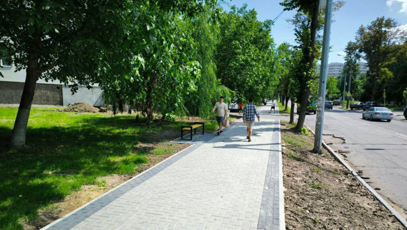 Au demarat lucrările de reabilitare a străzii Hristo Botev din Chișinău