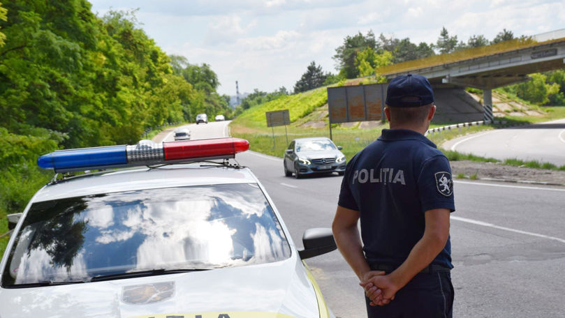 Doi șoferi, surprinși circulând cu viteză excesivă pe traseul M2