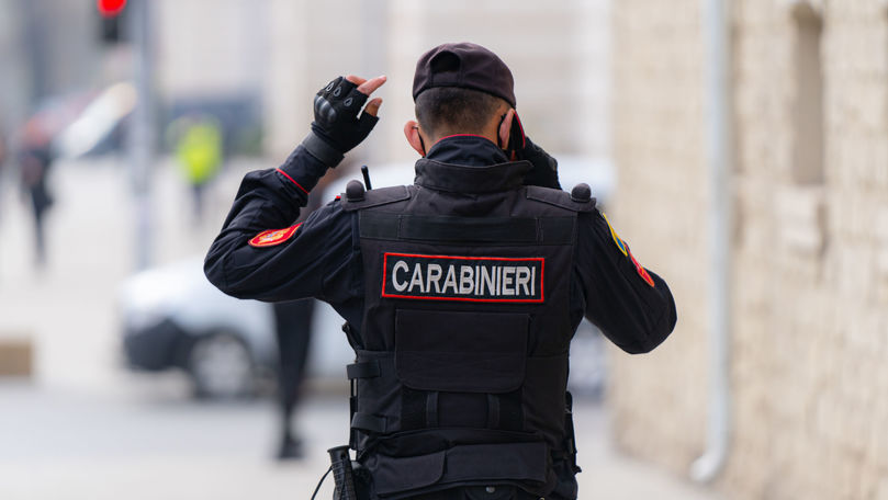 Cu droguri și căutați pentru furt: Trei bărbați, reținuți de carabinieri