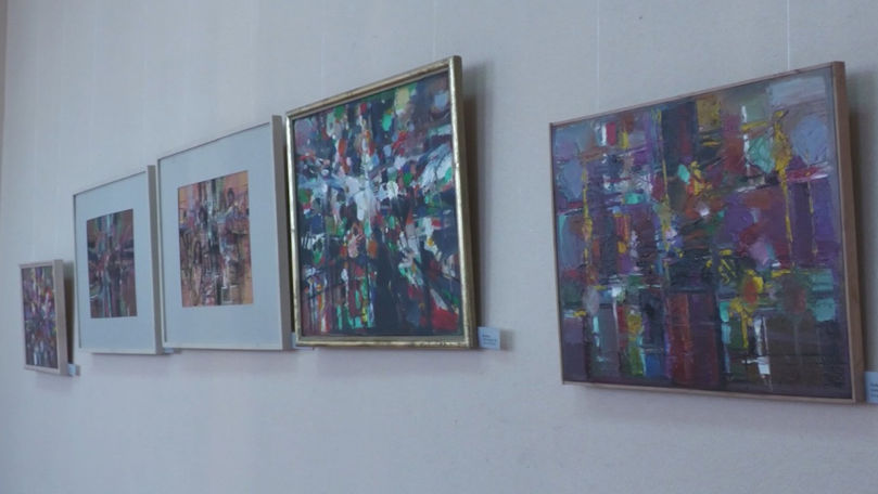 O expoziție de primăvară cu creații în diferite stiluri, la Comrat