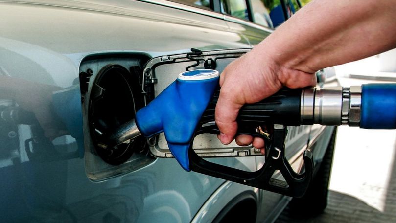 ANRE va aproba prețurile plafon pentru carburanți o dată la trei luni