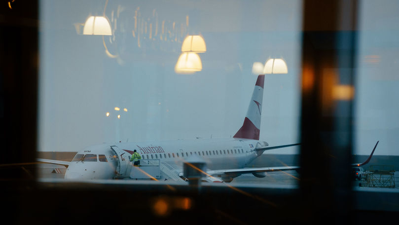 Moldoveni blocați pe drum în Austria și Ungaria, aduși cu avionul