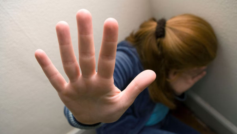 O adolescentă din Tiraspol își acuză mătușa de violență