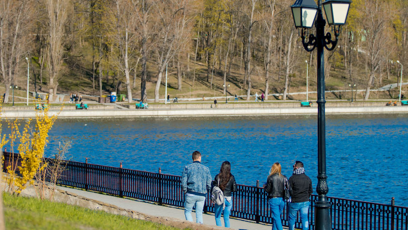 În parcul Valea Morilor a apărut o instalație artistică modernă