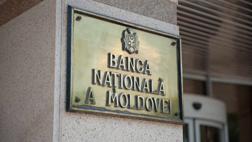 BNM: Oferta netă de valută a depășit în luna august cererea netă