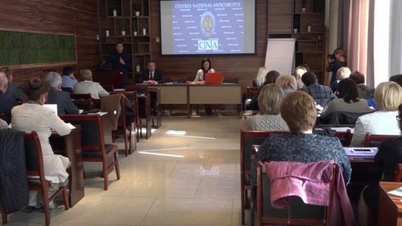 Bălți: Pedagogii au discutat Planul anticorupție în sistemul educațional
